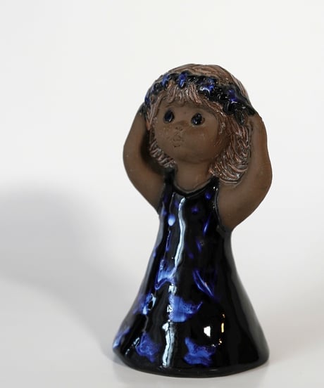 Figure｜Vallis Keramik｜青い髪飾りの女の子｜陶器人形｜スウェーデン