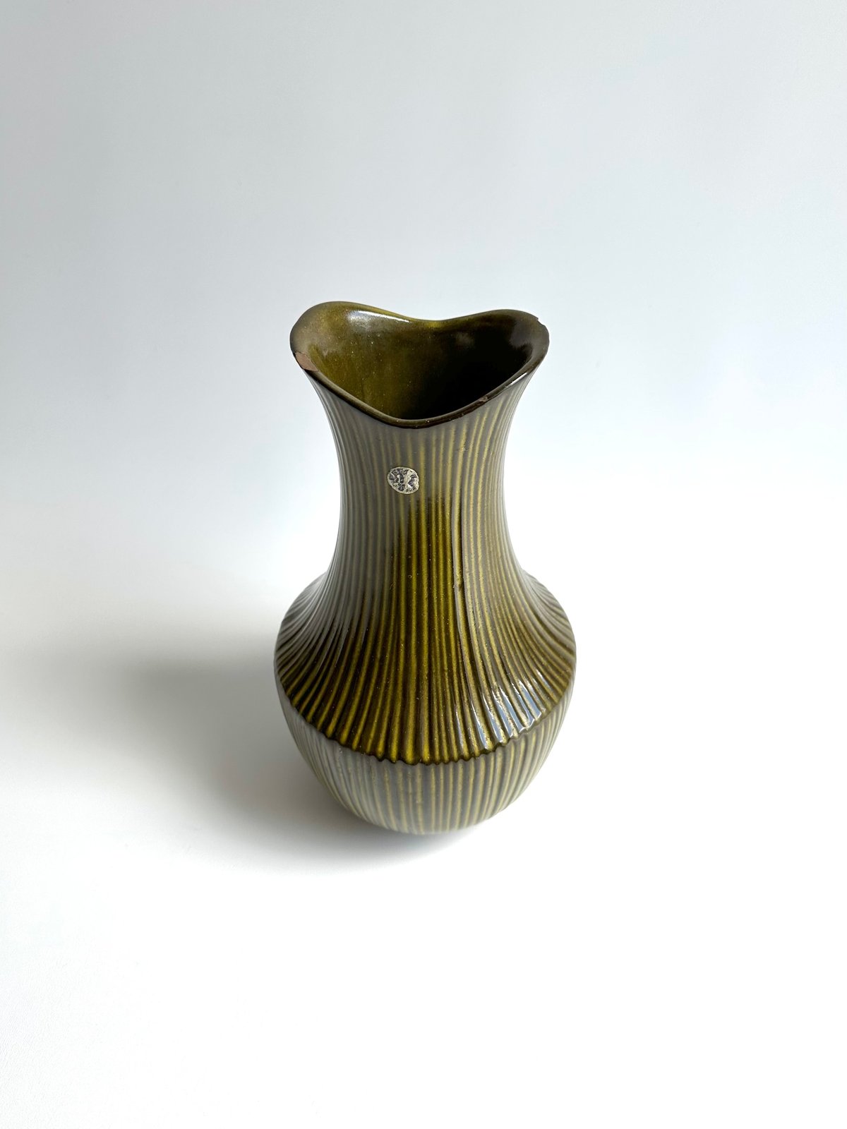 ウプサラエクビイ　フラワーベース　陶器の花瓶（チューリップ） ウプサラエクビイ フラワーベース 陶器の花瓶（チューリップ） 【公式