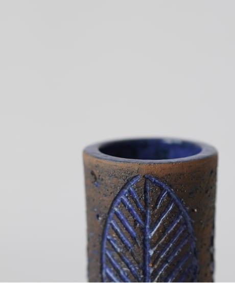 Vase｜LAHOLM｜ラホルム｜陶器の花瓶｜リーフ｜スウェーデン