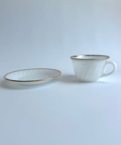 Cup &Saucer｜Fireking｜ファイヤーキング｜スワールゴールド｜アメリカ