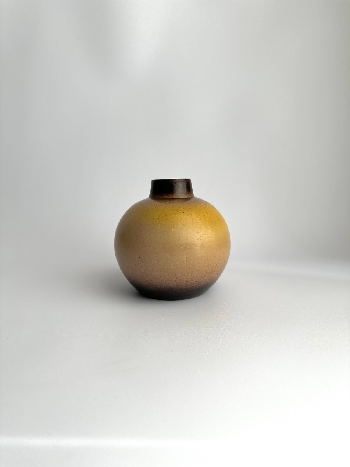 北欧　ヴィンテージ　Nittsjo (ニトア) / トリのフラワーベース Vase｜Nittsjo｜ニトア｜丸い花瓶｜球体｜スウェーデン | roi home