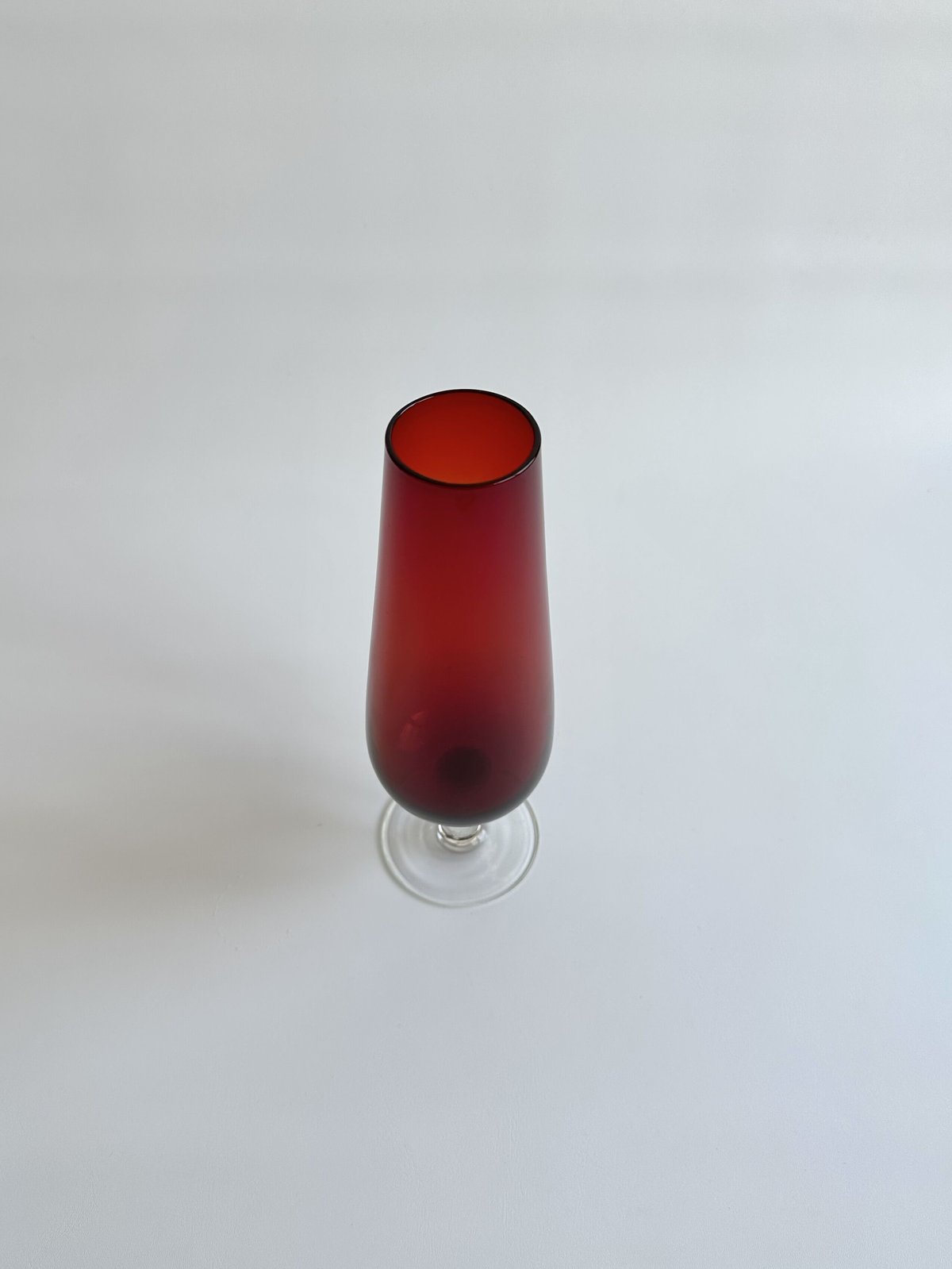 Vase｜赤いガラスの花瓶｜ビンテージ花瓶 | roi home｜北欧