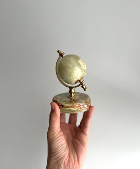 Globe