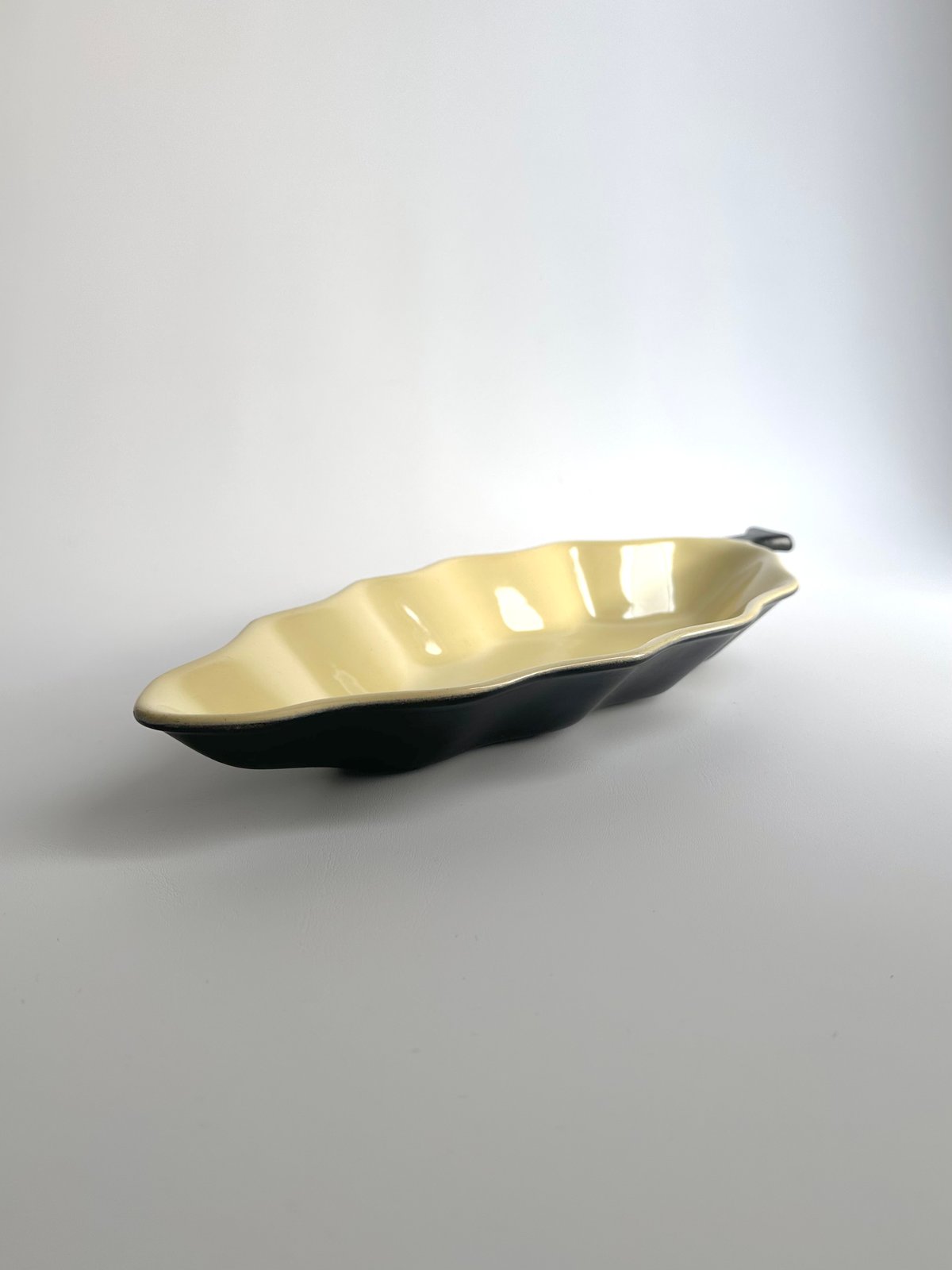 Tray｜ Jie Gantofta｜ジイガントフタ｜トレイ｜リーフ｜スウェーデン