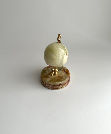 Globe