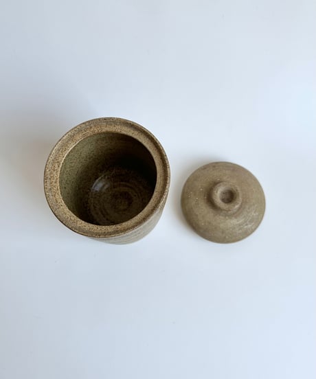 Canister｜陶器製のキャニスター