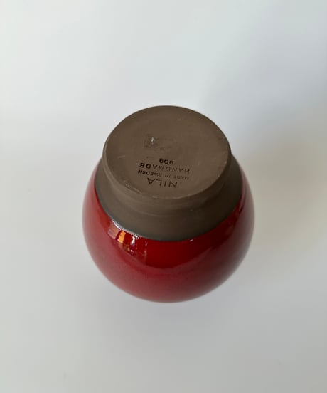 Vase｜NILA Keramik｜赤い花瓶｜スウェーデン