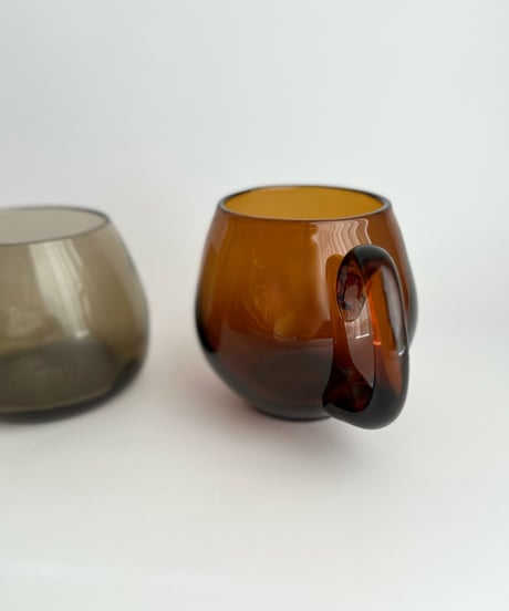 Mug｜ガラスのマグカップ｜アンバー｜オリーブグリーン