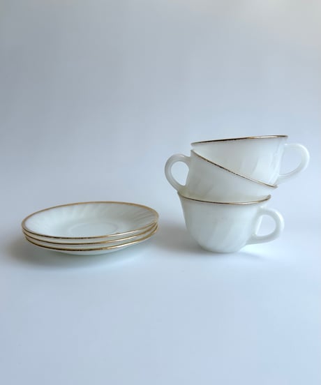 Cup &Saucer｜Fireking｜ファイヤーキング｜スワールゴールド｜アメリカ