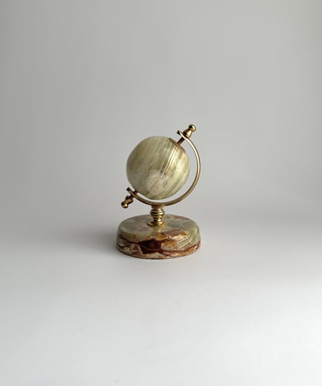 Globe