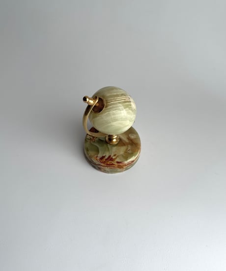 Globe
