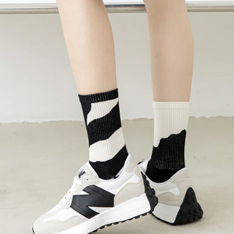アシメ モノクロソックス 黒 | mamecocloset アシメ モノクロソックス 黒 | mamecocloset
