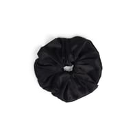 Satin Frill Scrunchie Black / hai