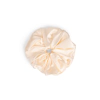 Satin Frill Scrunchie White / hai