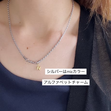 ちょこっと見せ推しネックレス