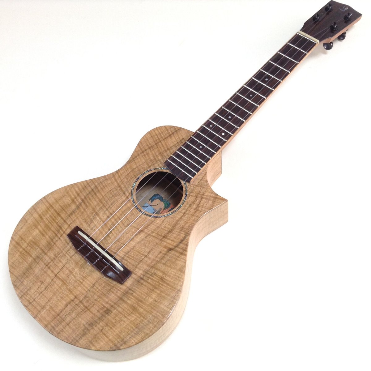 ゴルドバテナーウクレレ.カッタウェイ　アメリカで購入の物 ゴルドバテナーウクレレ.カッタウェイ アメリカで購入の物