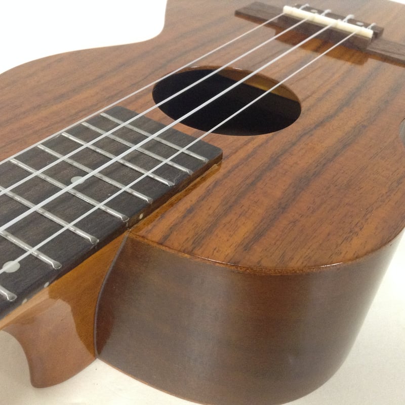 S.Yairi(ヤイリ) YU-T-01Kテナーウクレレ コア材 ギアペグ仕様
