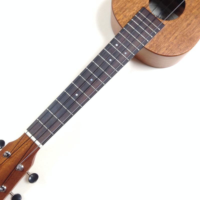 美品☆SyairiYF-05/MH マホガニー単板　新品弦、ケース、チューナー付 美品☆SyairiYF-05/MH マホガニー単板新品弦、ケース、チューナー付