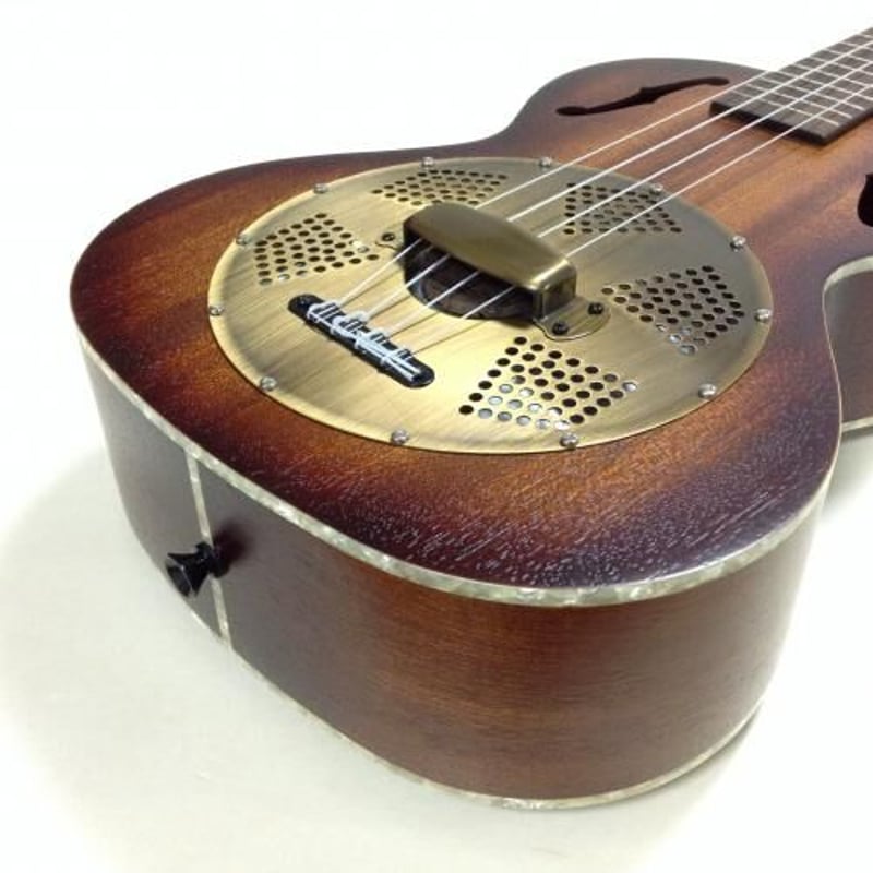 RepublicGuitarsリゾネーターウクレレ（カスタム）ケース付 楽天市場】リゾネーター ウクレレの通販