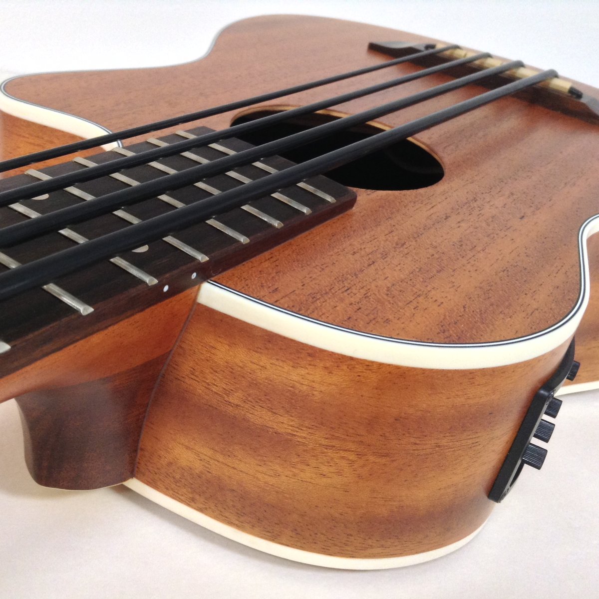 KALA(カラ) U-BASS SCOUT-FS ウクレレベース(ケース付) | ウクレレ通販