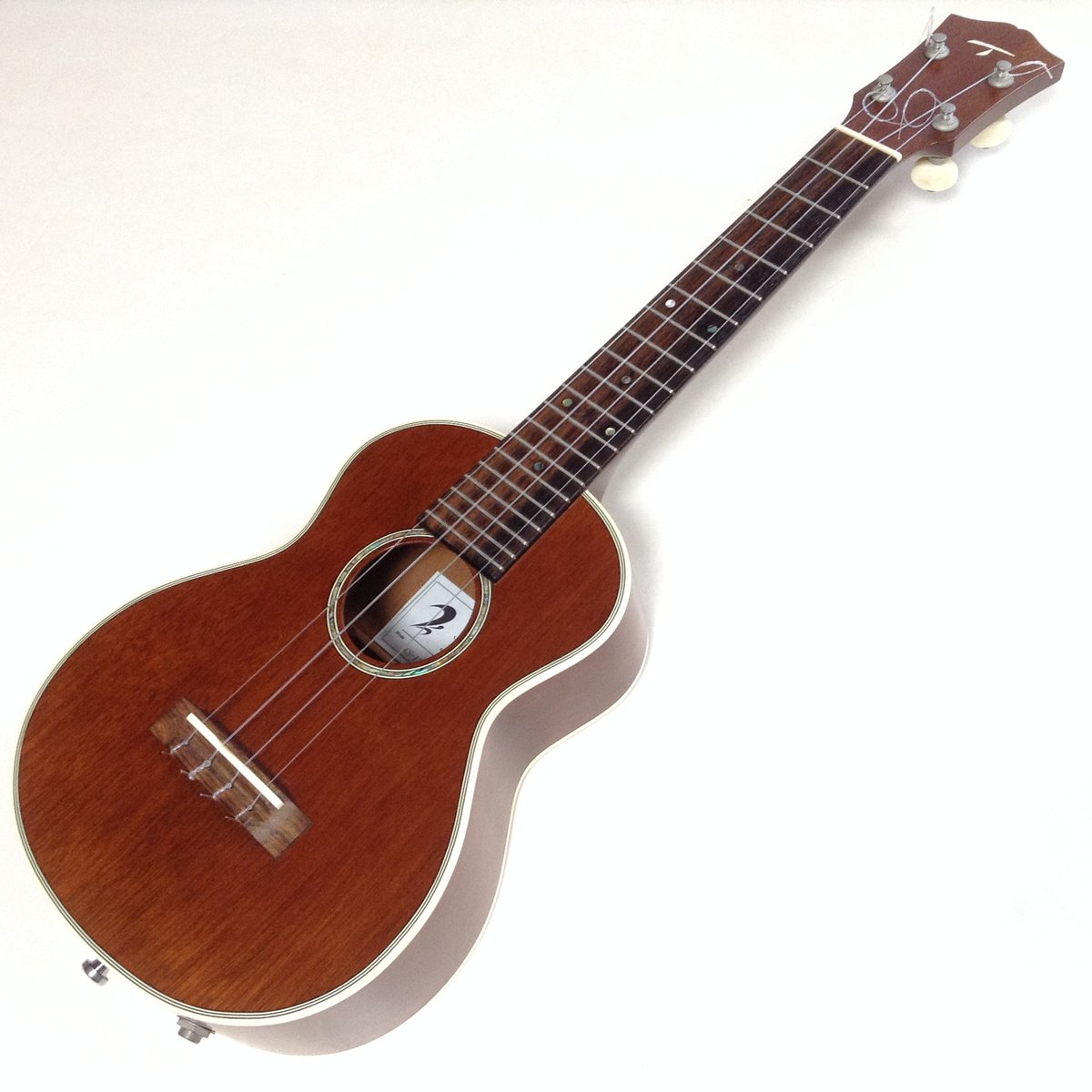 【希少】T’s Ukulele CS-1500 コンサートウクレレ 希少】T's Ukulele CS-1500 コンサートウクレレ