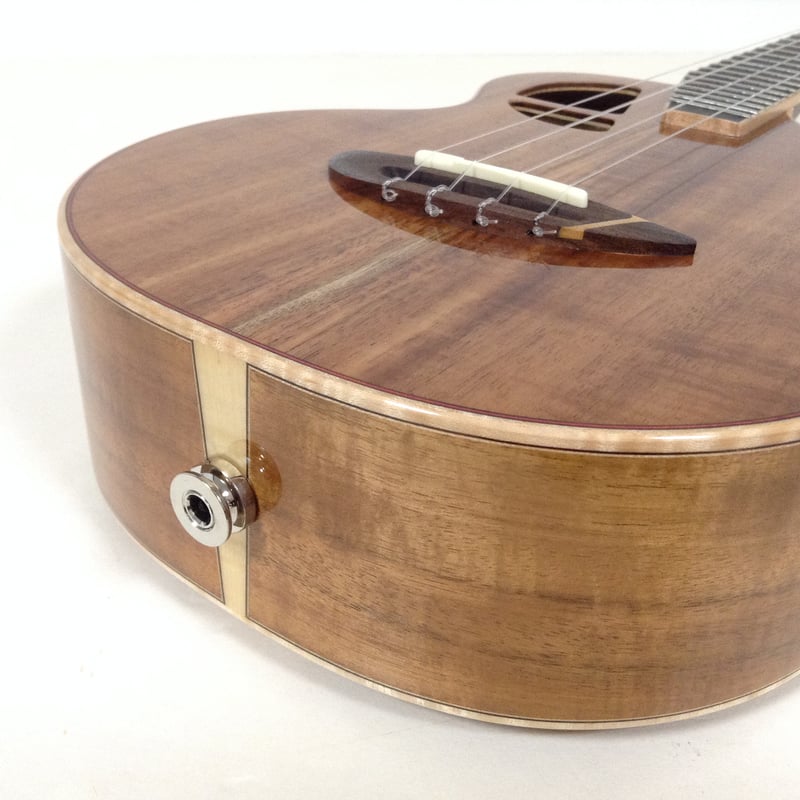 L.Luthier（エルルシアー） Le Light Koa コンサートウクレレ アカシア
