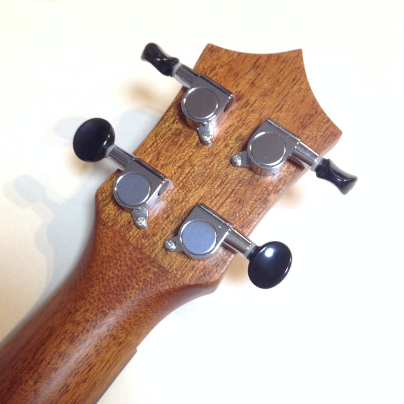 KUMU(クム) CM54A コンサートウクレレ ハワイアンコア (ケース付き