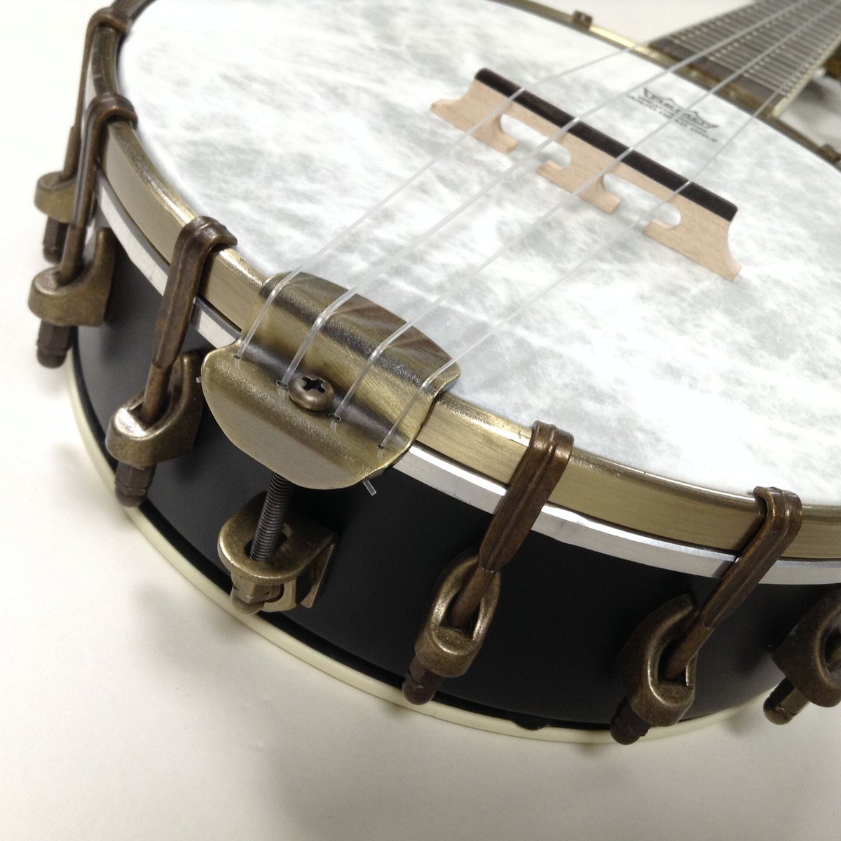 AKLOT バンジョーウクレレ REMO WEATHERKING ケース付き Amazon.co.jp: AKLOT バンジョーウクレレ, コンサート 23インチ