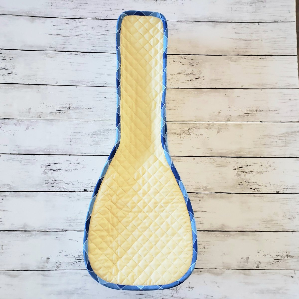 かっこよく飾れるウクレレケース　ハンドメイド fit=scale-down,w=1200