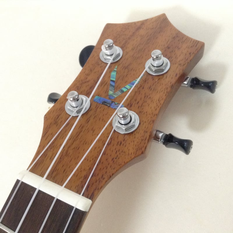 KUMU(クム) CM54A コンサートウクレレ ハワイアンコア (ケース付き