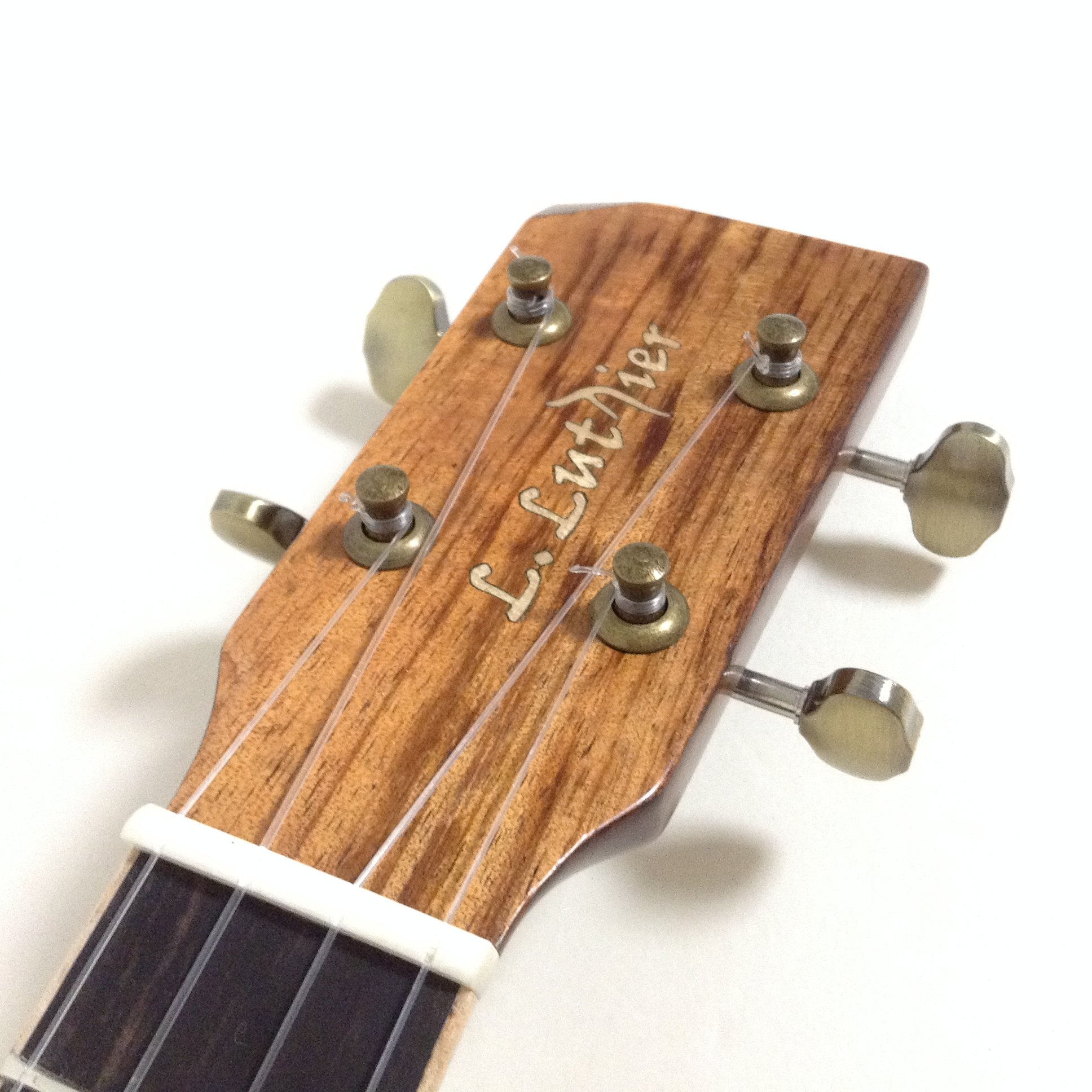 L.Luthier（エルルシアー） Le Light Koa コンサートウクレレ アカシア