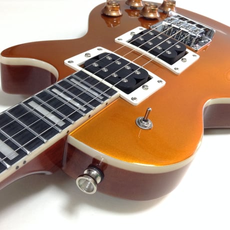Flight Rock Series      FUR-CT-GT  LPタイプのギターをモチーフとしたCenturion