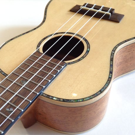 DCT　DUC-450　スプルース単板　コンサートウクレレ