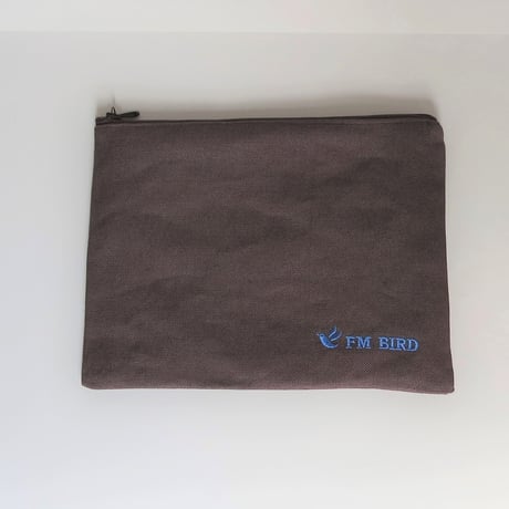 FM BIRD ロゴ刺繡入りポーチ（2色）