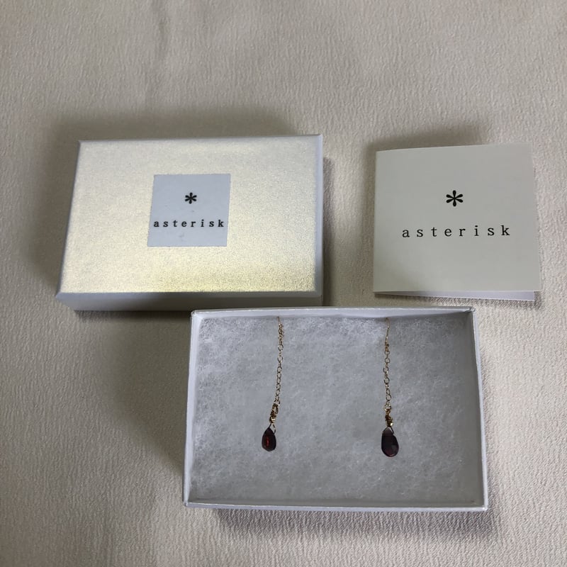 オパールのピアス | asterisk