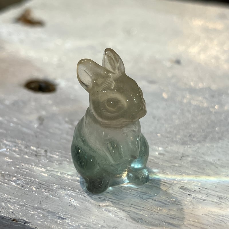 フローライトのうさぎカービング M | asterisk