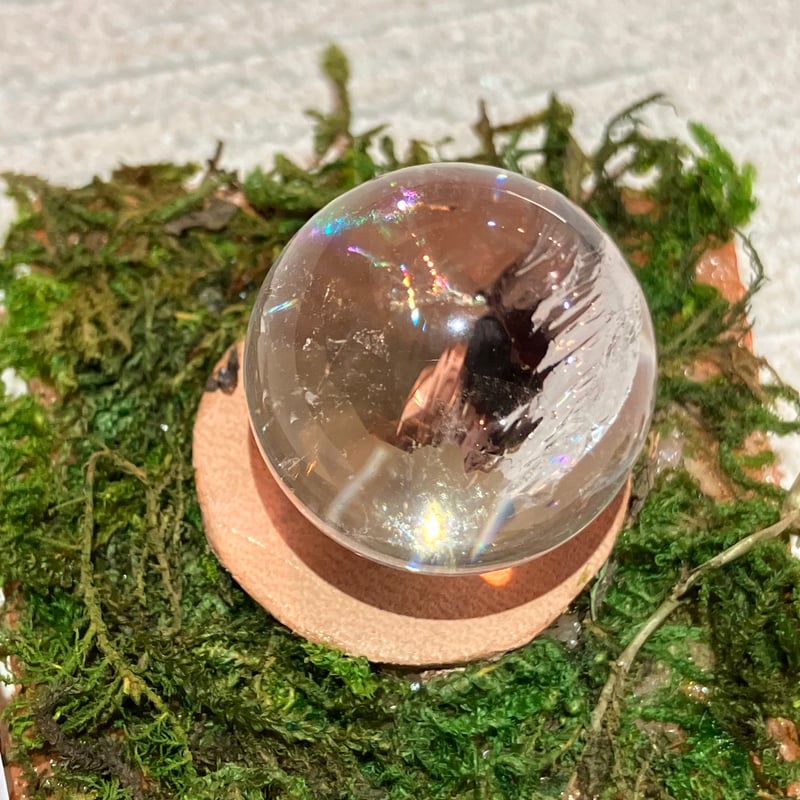 ブラジル産アイリスクォーツスフィア 苔台付き B | asterisk