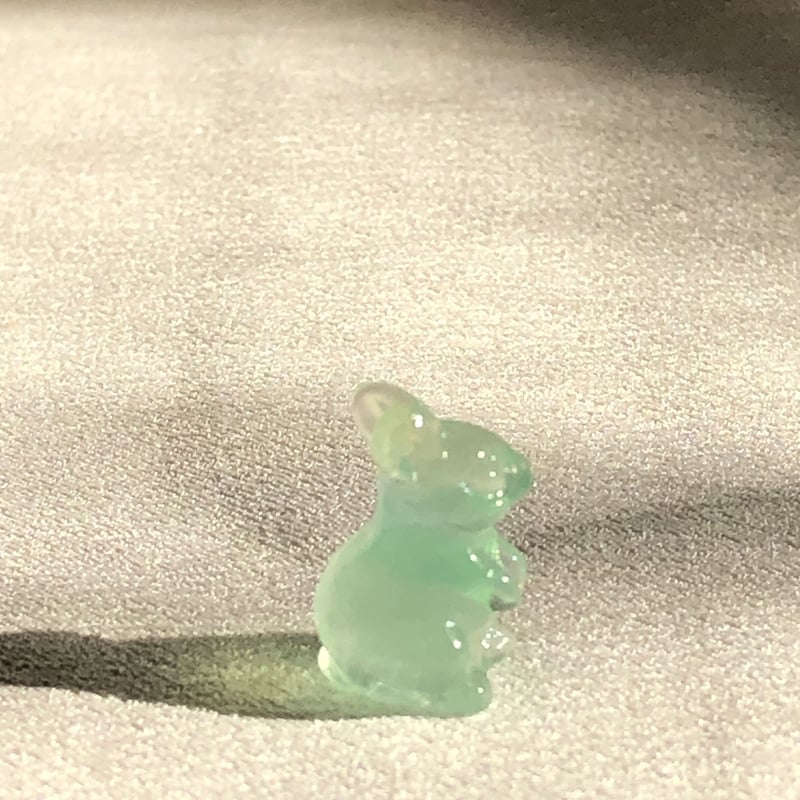 フローライトのうさぎカービング H | asterisk