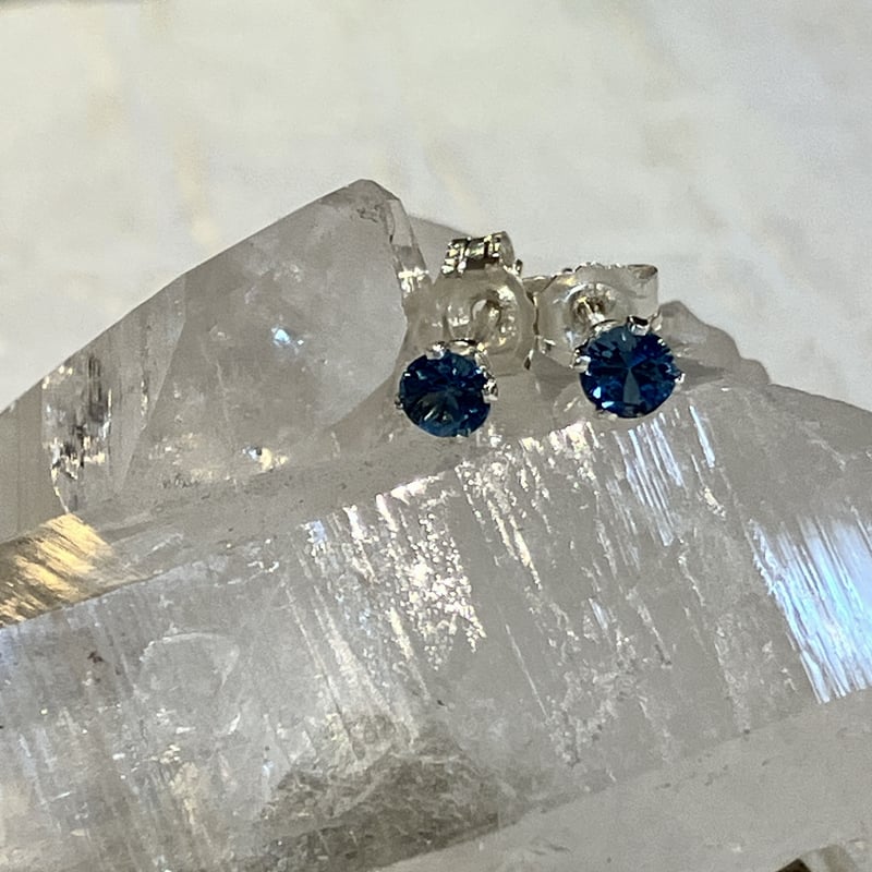 ロンドンブルートパーズのピアス | asterisk