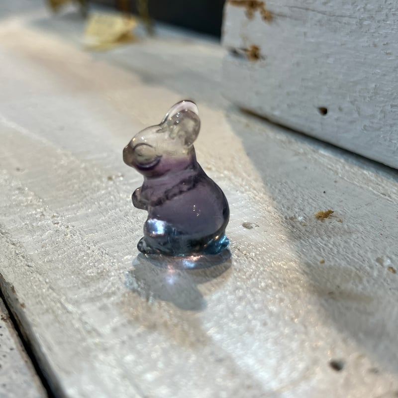 フローライトのうさぎカービング い | asterisk