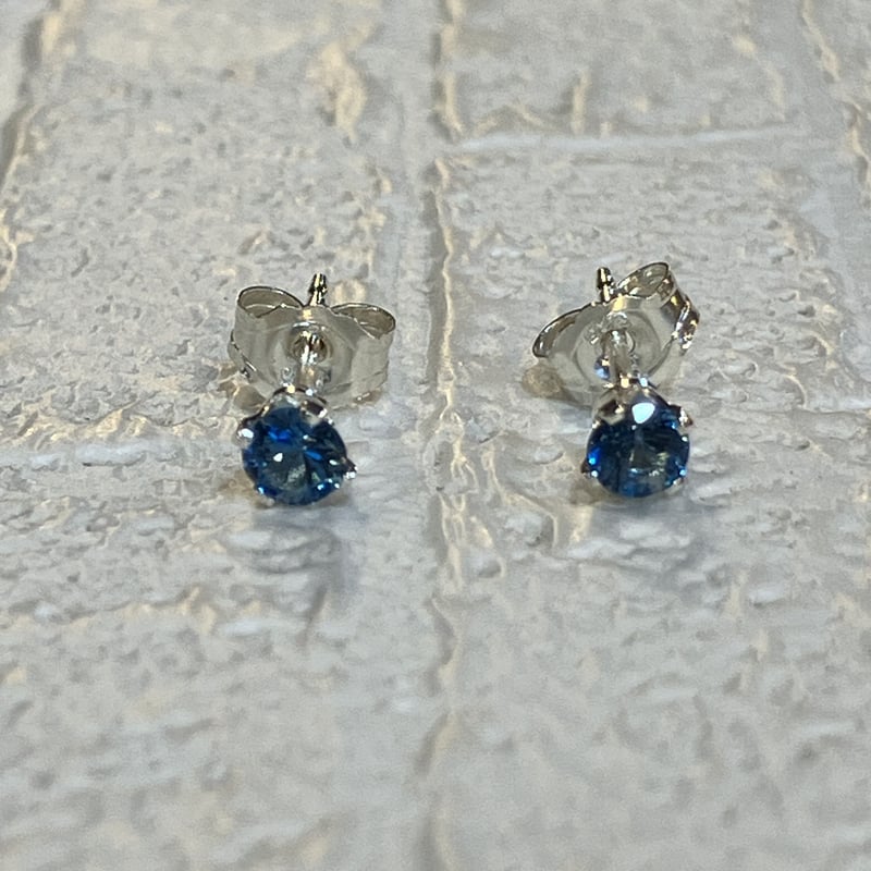 ロンドンブルートパーズのピアス | asterisk