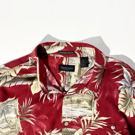 VAN HEUSEN rayon shirt