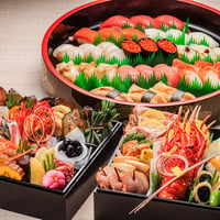 購入特典付き　「海座」彩 二段重（全36品）＆祝寿司（10種30貫）　【おせちのお届け日：2025/12/30（火）】