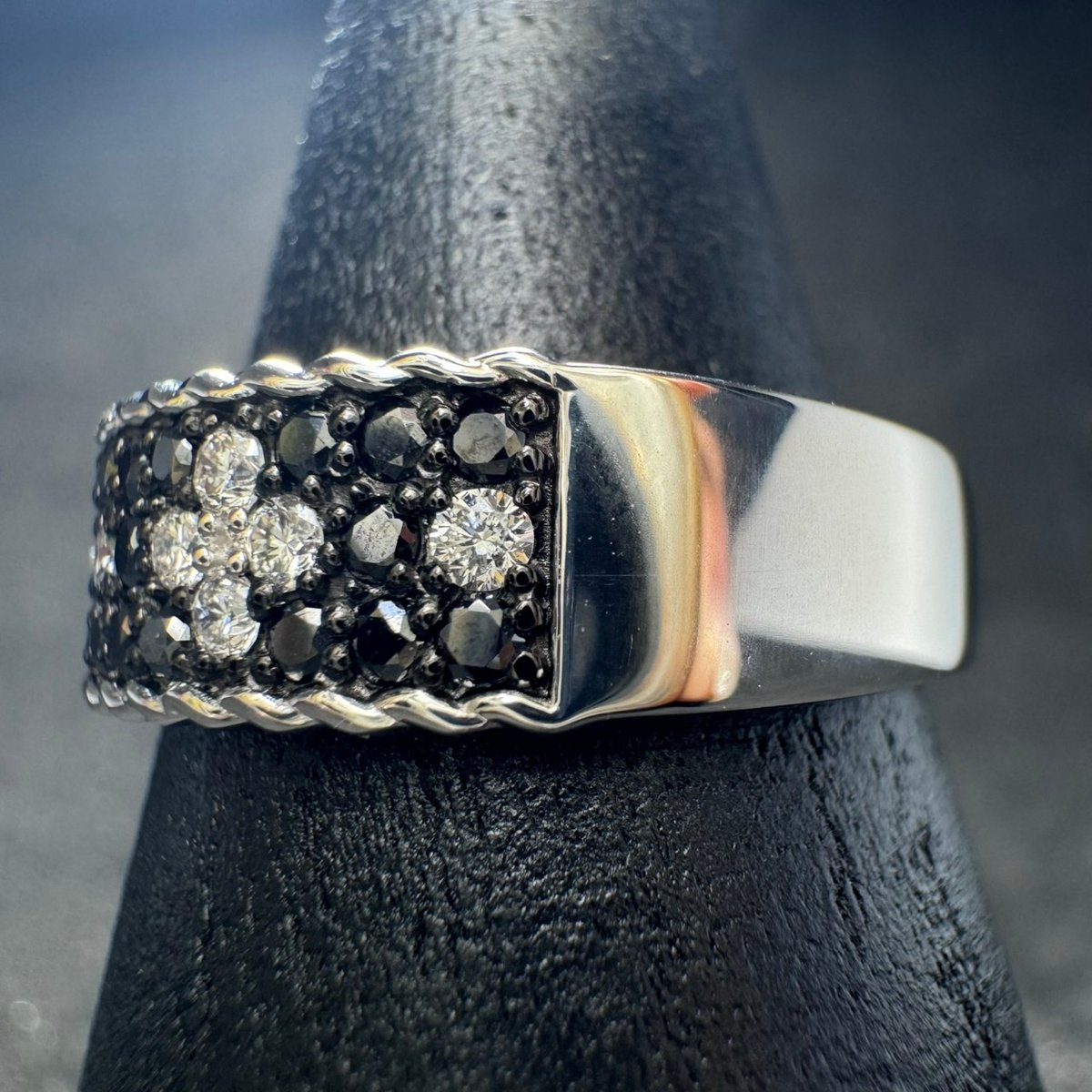Pt850　天然ダイヤモンドリング　D1.00ct　サイズ10.5号　幅広 Pt850 天然ダイヤモンドリング D1.00ct サイズ10.5号 幅広
