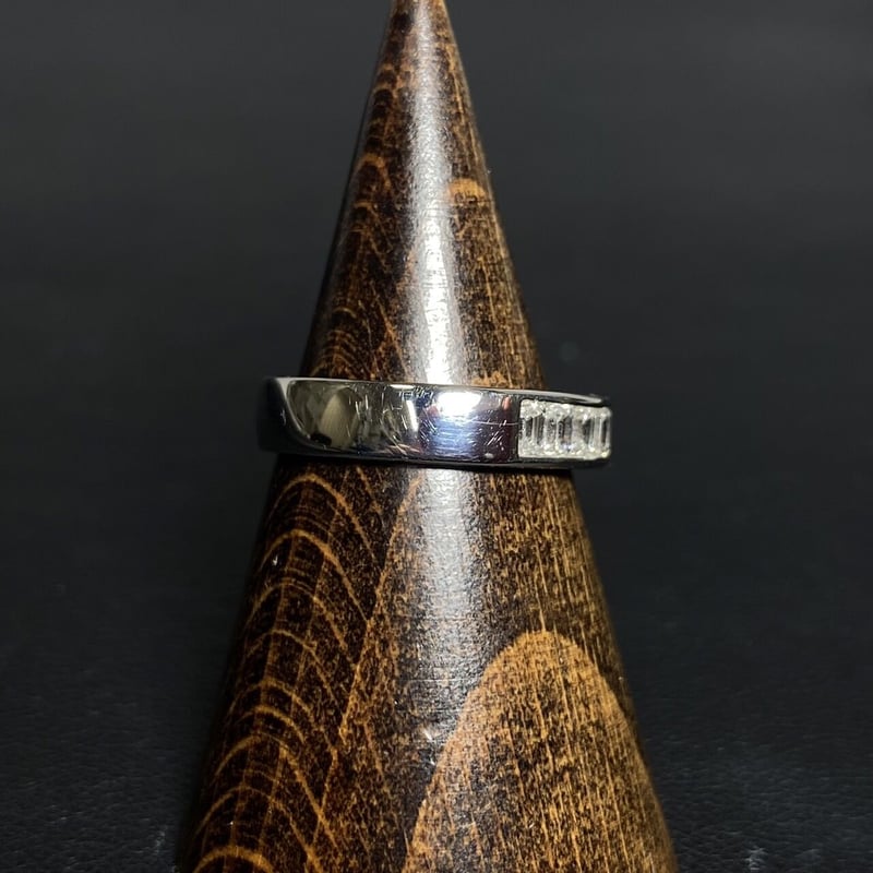 Pt1.029ctエメラルドカットエタニティリング | 日本最大級の品