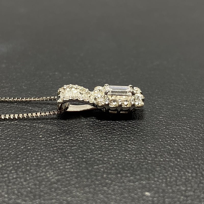 【23-2】エメラルド　ダイヤモンド　ネックレス　E0.8ct D0.2ct