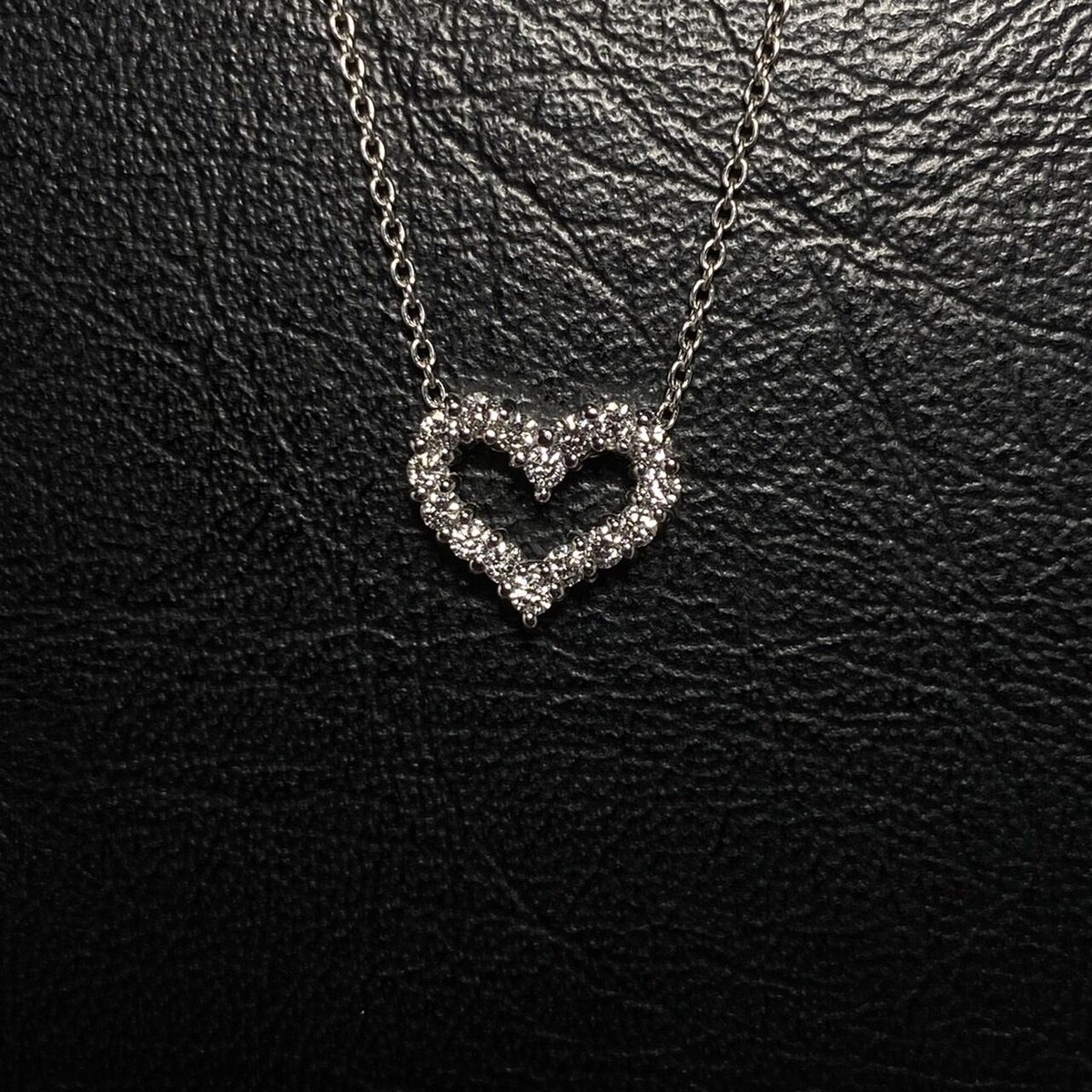 K18WG おおぶりハートダイヤモンドネックレス