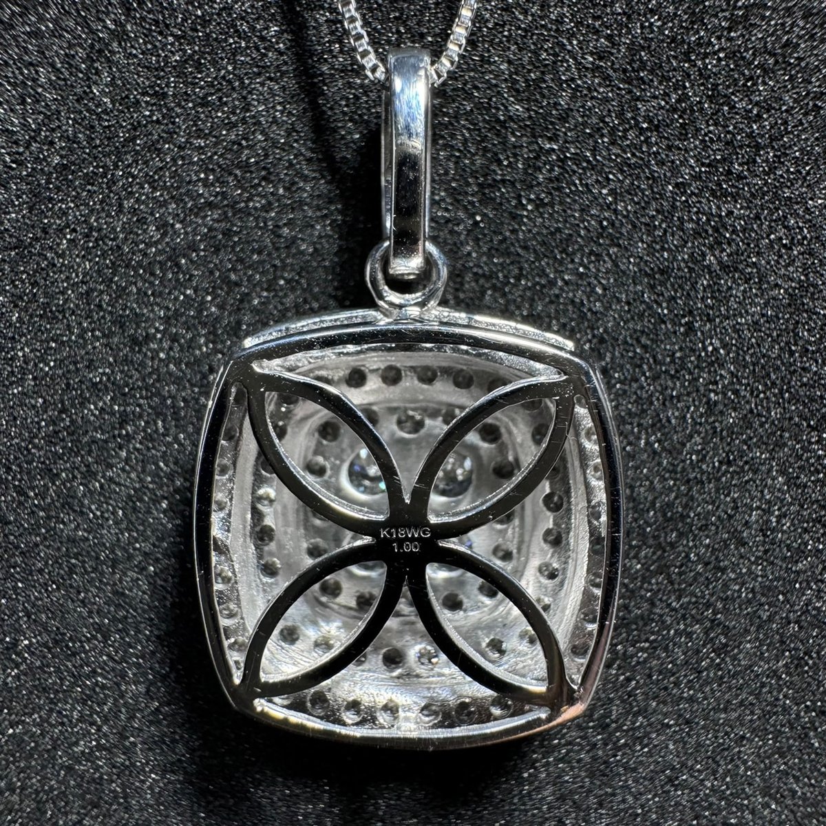 K18WG／カラーダイヤモンド・デザインネックレス/YS0204