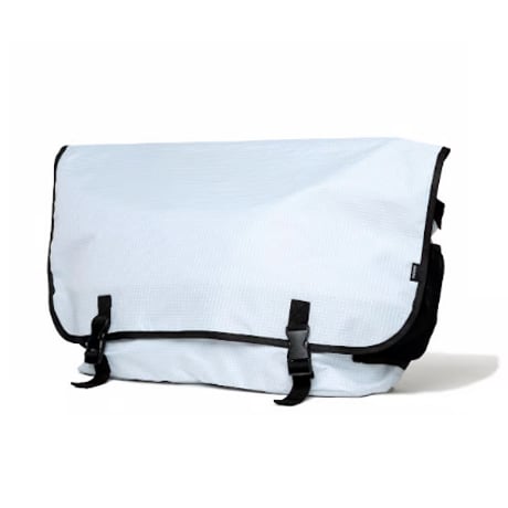 20% off PACKING Trail Messenger Bag (Black・White)