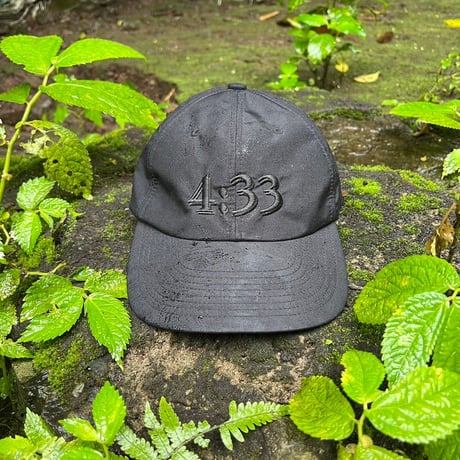 GARBAGE PRE CURVE BRIM 6 PANEL CAP (4:33) Black x Black